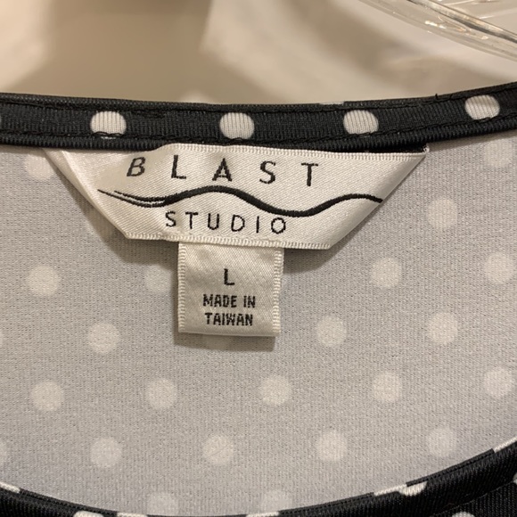Blast Studio women’s blouse. Large. Polyester. Black with white poka dots. - Picture 2 of 3